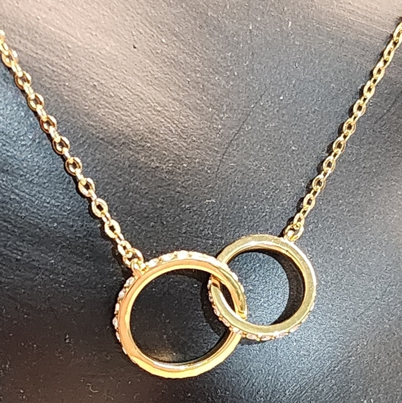 VINTAGE 90s GOLD PLATED ETERNITY RINGS NECKLACE – CRYSTAL ACCENTS, EXCELLENT - Picture 10 of 11